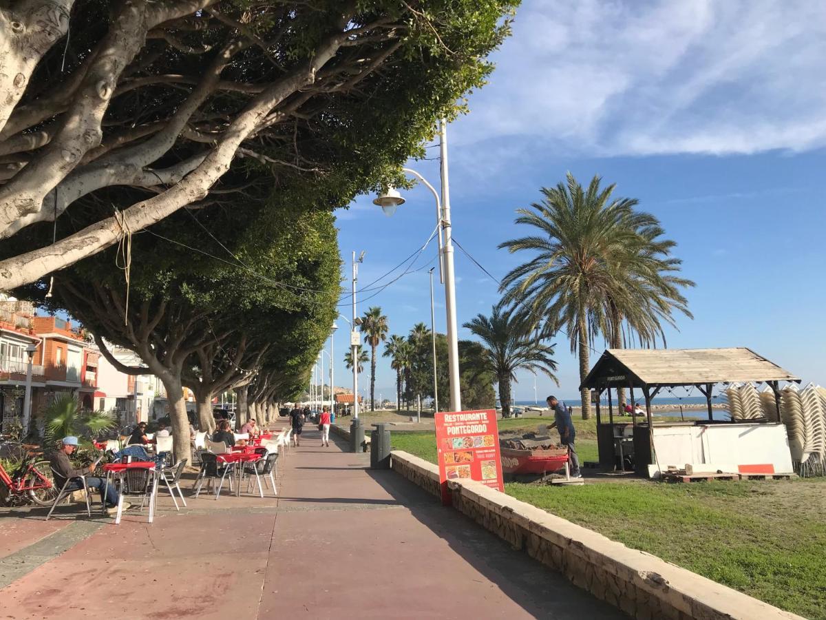 Malaga Beach House, 2 City Bikes, 2 Children'S Bikes, Wifi, Big Terrace, Bbq, Family, Childfriendly Exterior photo